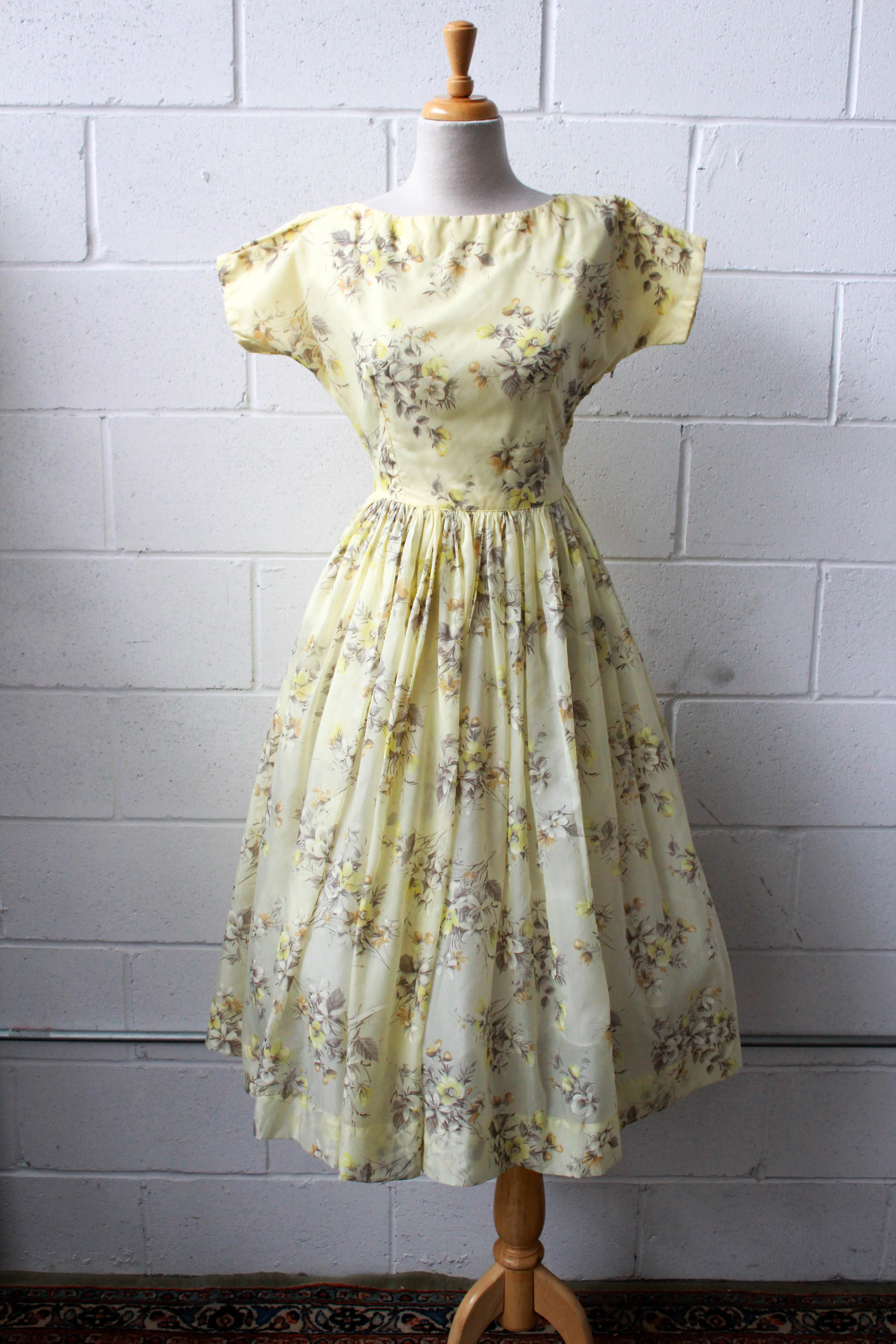 1950s Yellow Floral Dress with Bustle Ruffle Back, Small