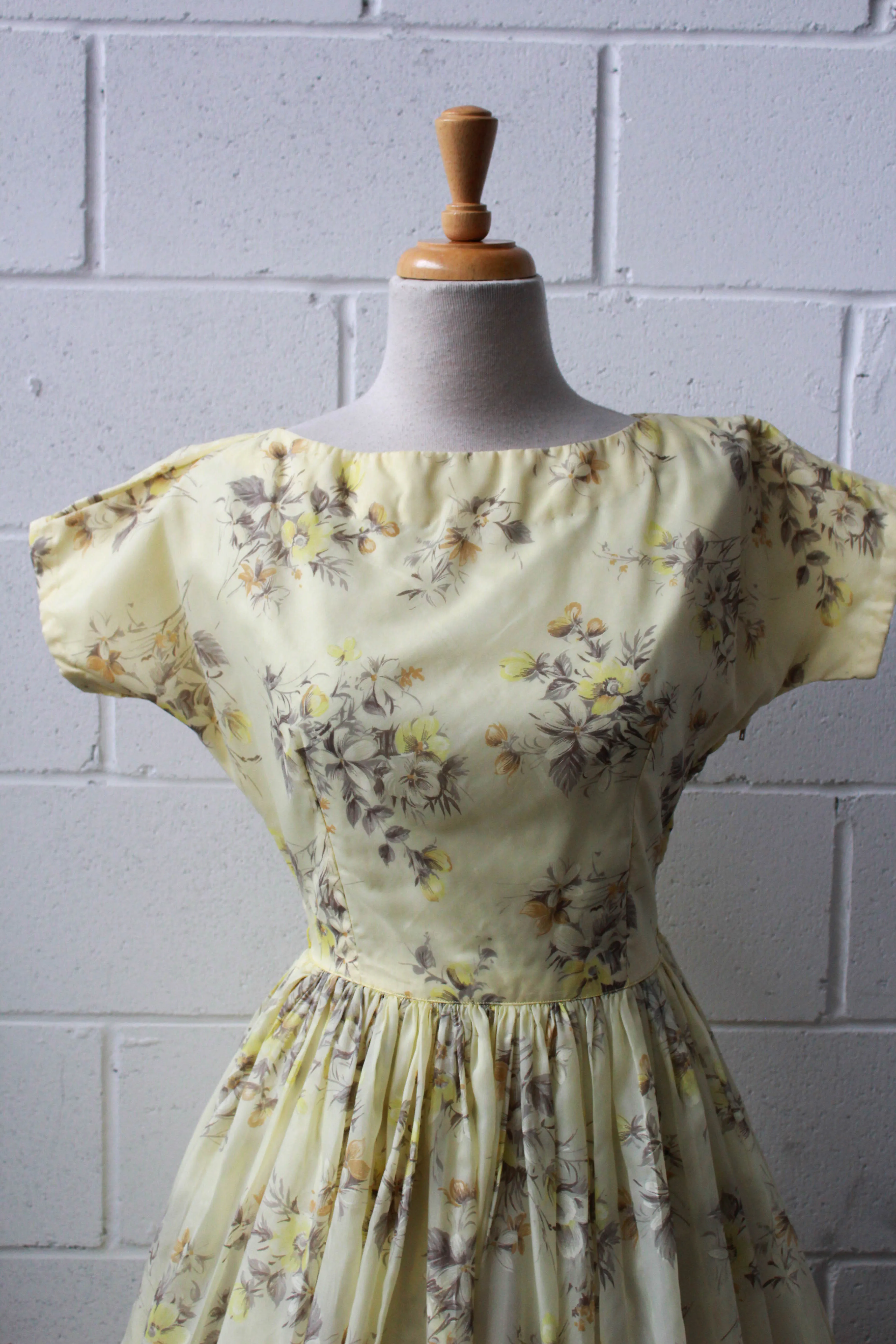 1950s Yellow Floral Dress with Bustle Ruffle Back, Small