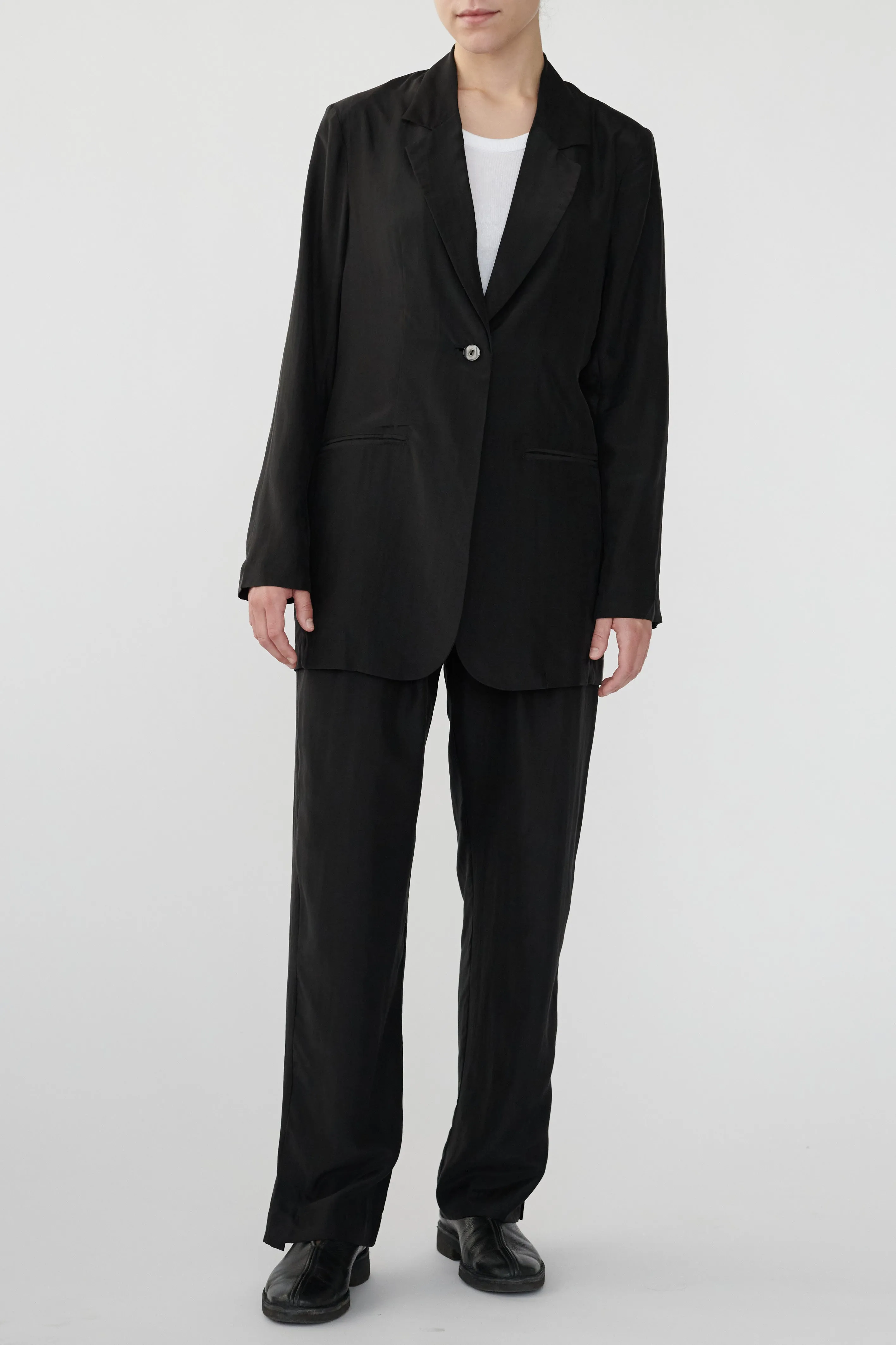 OTIS CLOSED BACK BLAZER - BLACK - RECYCLED SILK/SILK