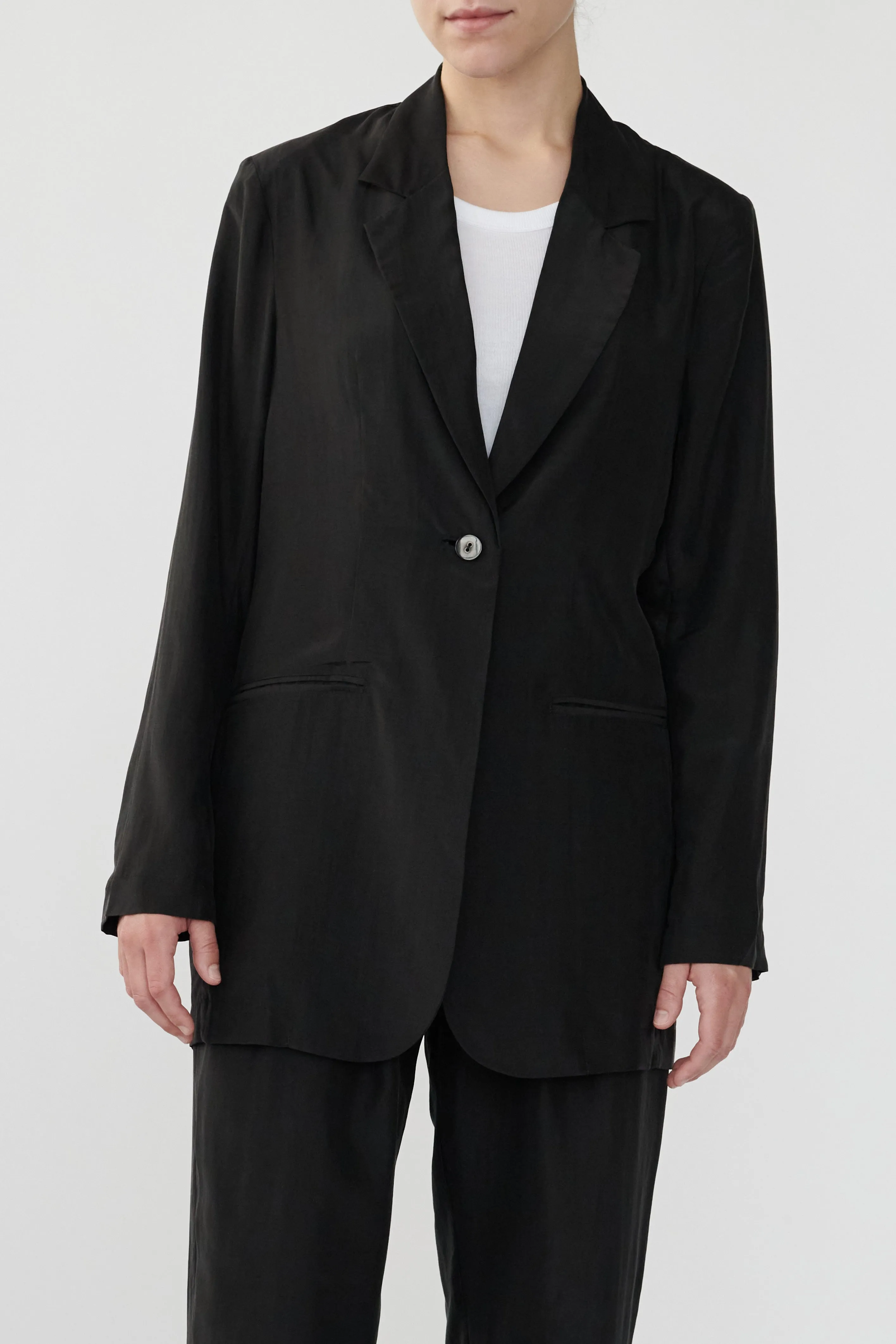 OTIS CLOSED BACK BLAZER - BLACK - RECYCLED SILK/SILK