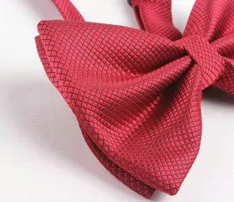 Ruby Red [Diamond Shape Print] - Bow Tie and Pocket Square Matching Set