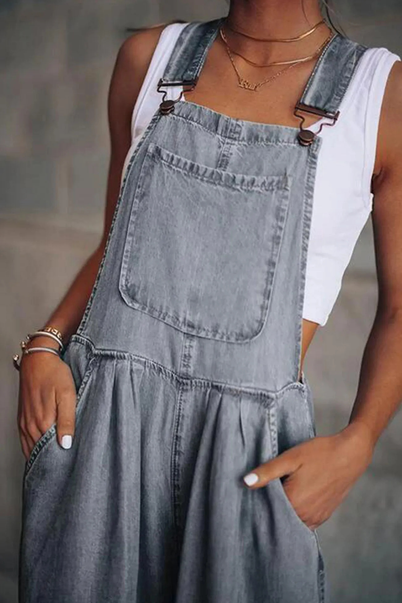 Sleeveless Pocket Front Loose Denim Jumpsuits